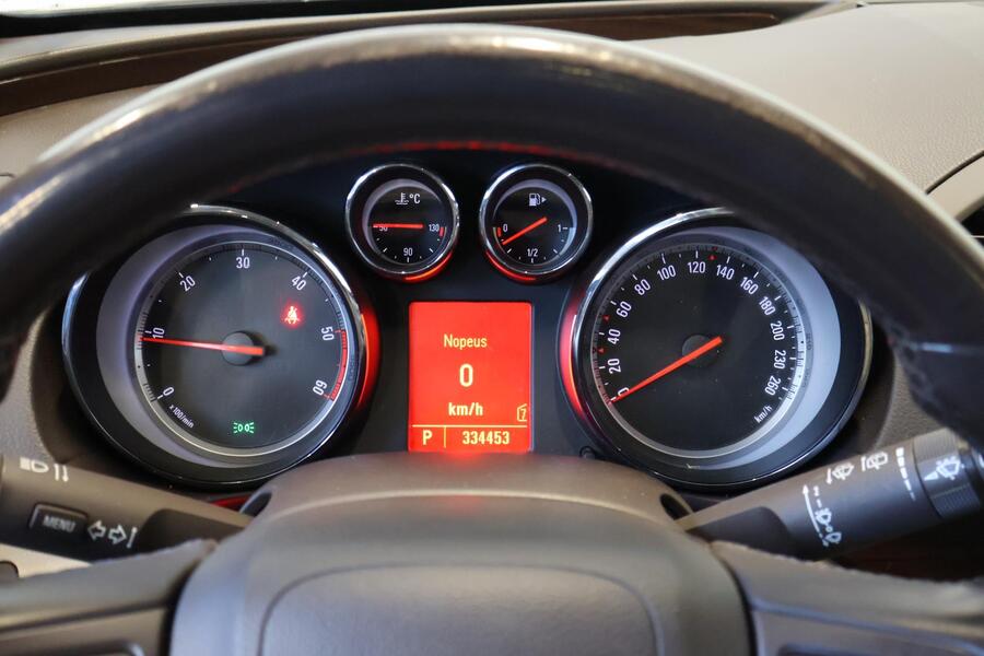 Opel Insignia vaihtoauto