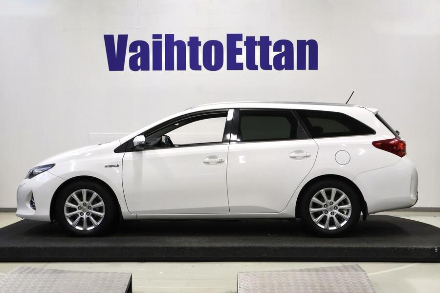 Toyota Auris vaihtoauto