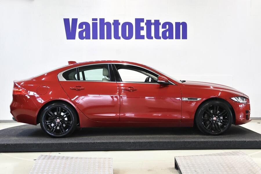 Jaguar XE vaihtoauto