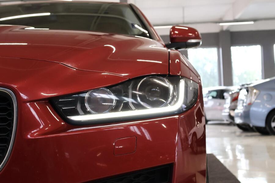 Jaguar XE vaihtoauto