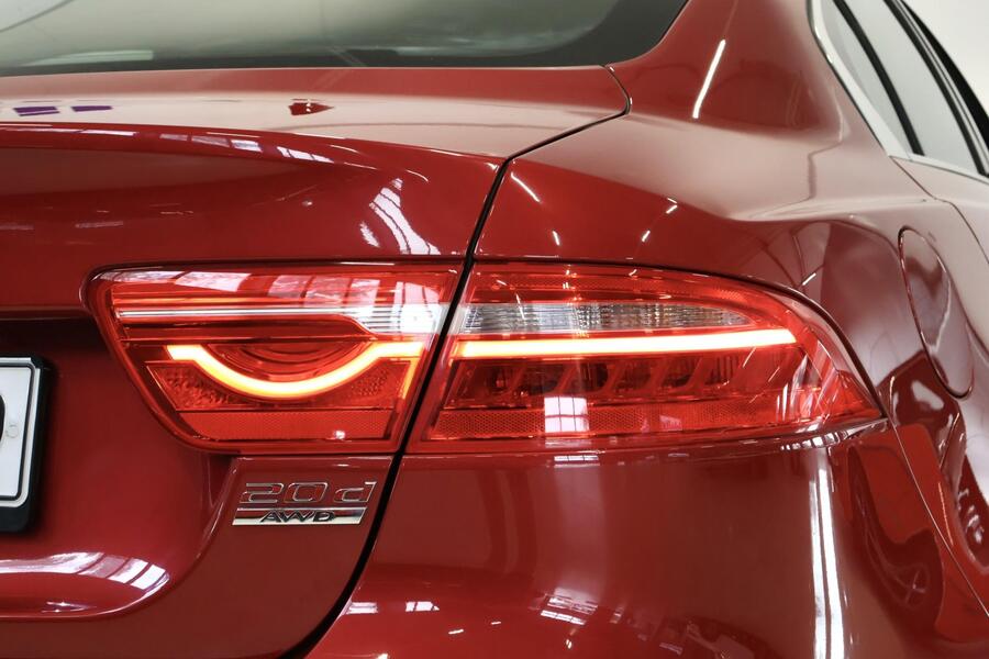 Jaguar XE vaihtoauto