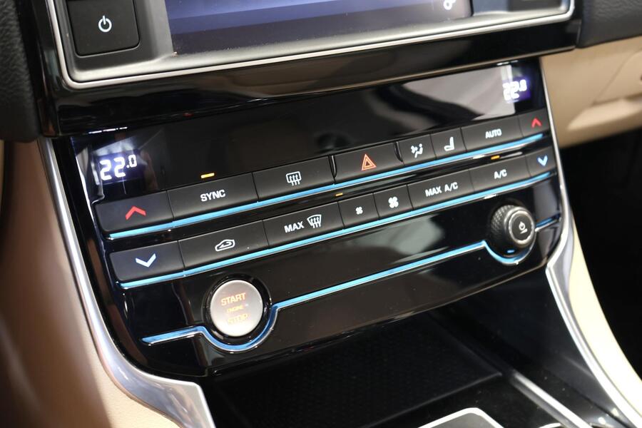 Jaguar XE vaihtoauto