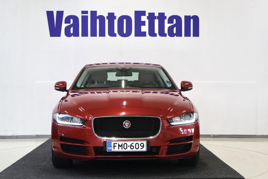 Jaguar XE vaihtoauto
