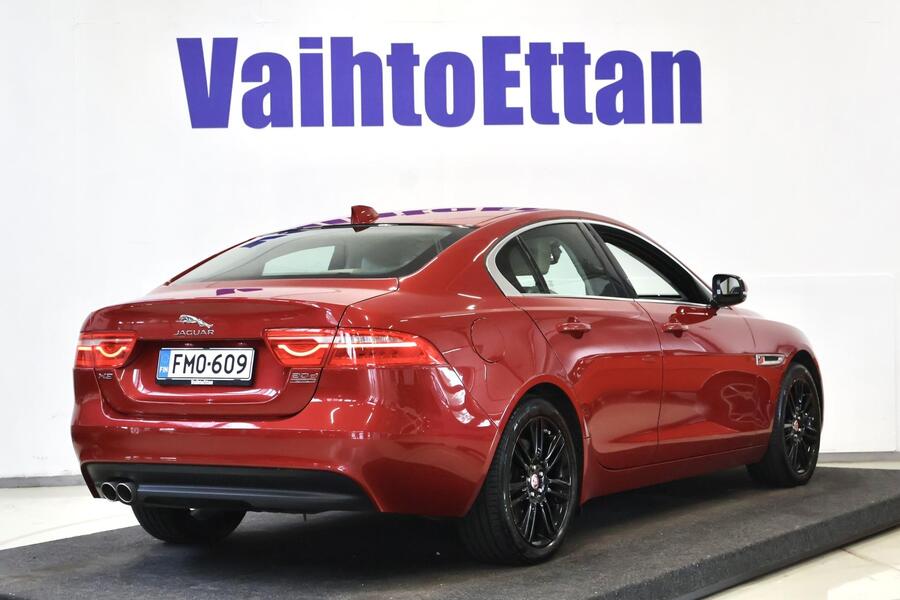 Jaguar XE vaihtoauto