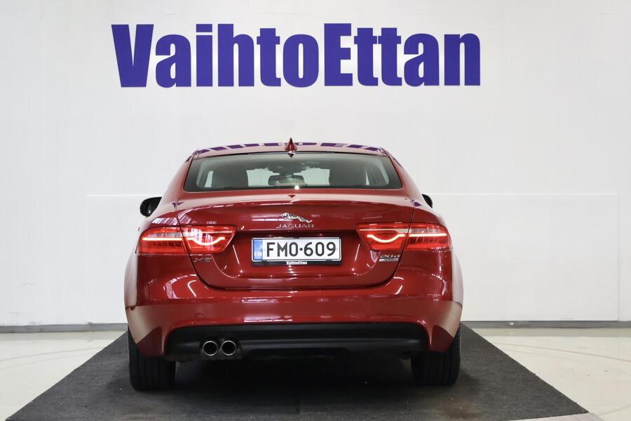 Jaguar XE vaihtoauto
