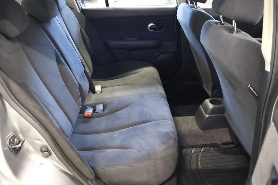 Nissan Tiida vaihtoauto