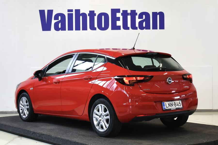 Opel Astra vaihtoauto