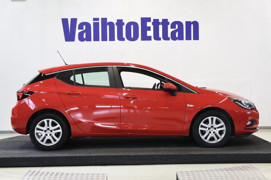 Opel Astra vaihtoauto