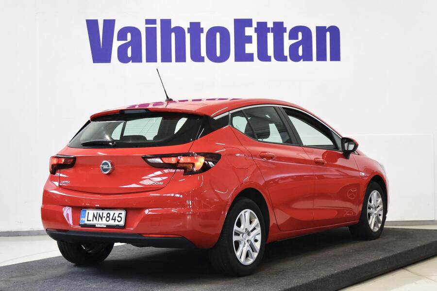 Opel Astra vaihtoauto
