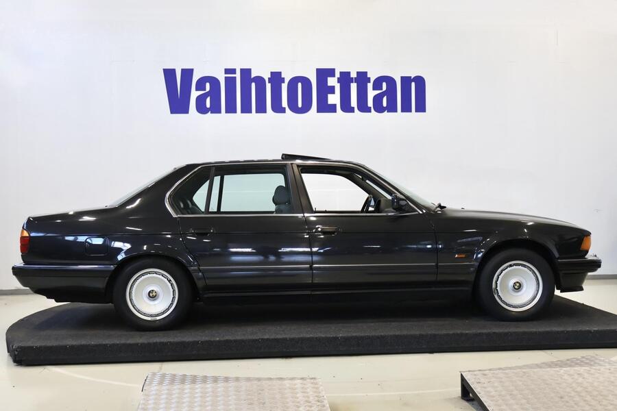 BMW 750 vaihtoauto