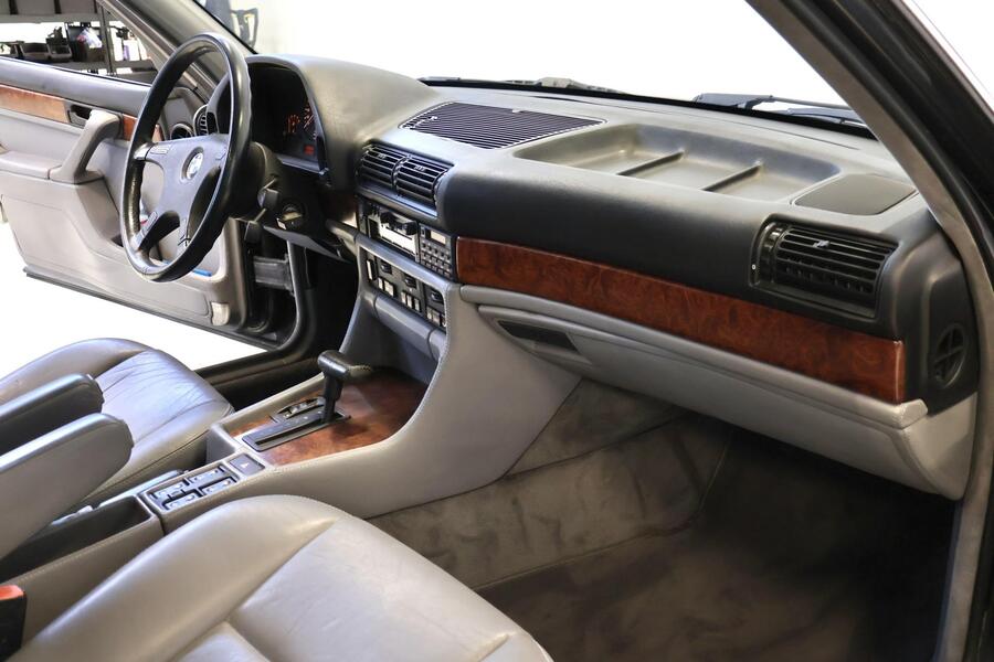 BMW 750 vaihtoauto