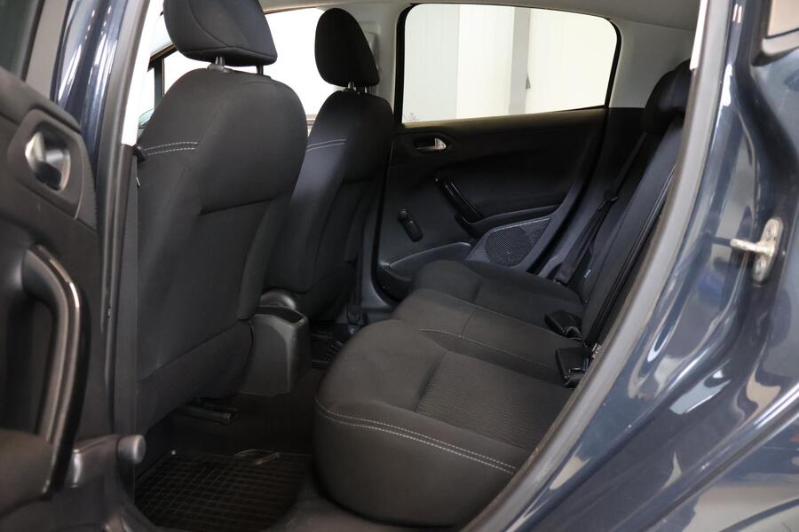 Peugeot 208 vaihtoauto