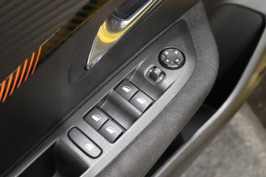 Peugeot 208 vaihtoauto