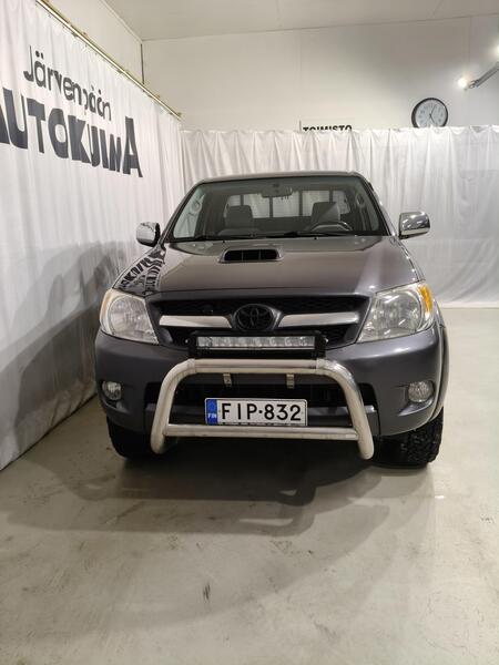 Toyota Hilux vaihtoauto