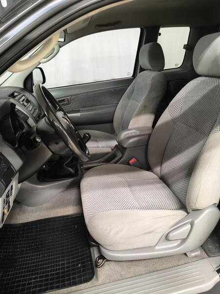 Toyota Hilux vaihtoauto