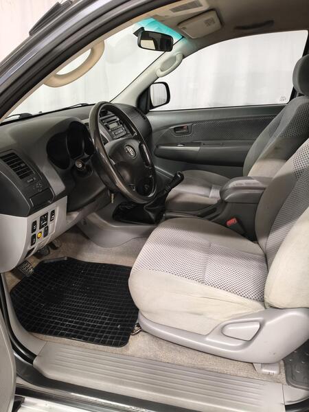 Toyota Hilux vaihtoauto