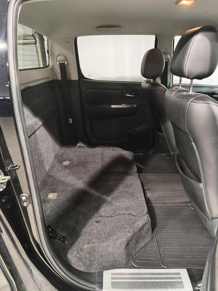 Toyota Hilux vaihtoauto