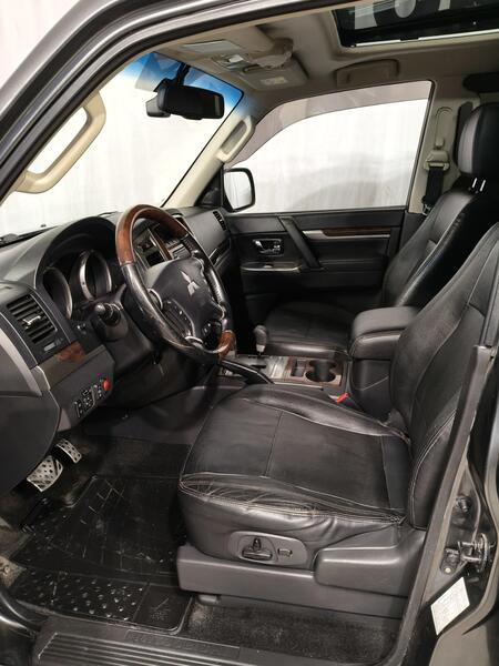 Mitsubishi Pajero vaihtoauto