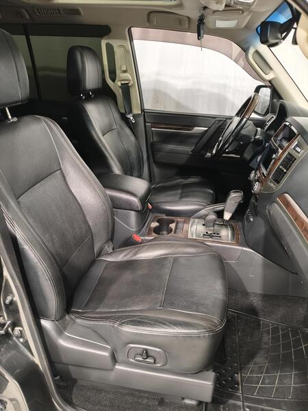 Mitsubishi Pajero vaihtoauto