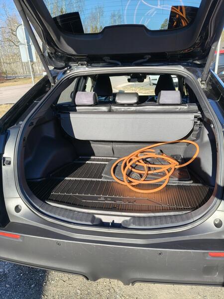 Toyota bZ4X vaihtoauto