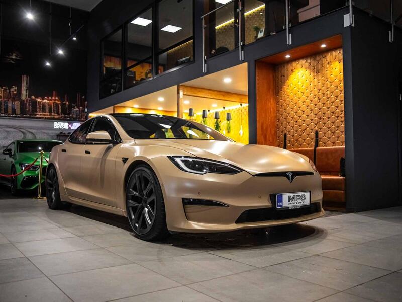 Tesla Model S vaihtoauto