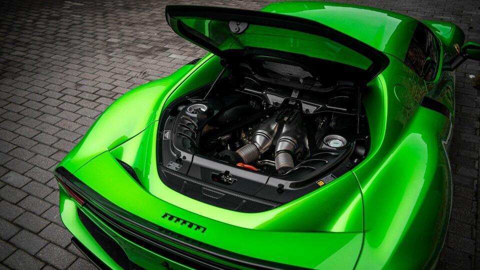 Ferrari 296 GTB vaihtoauto