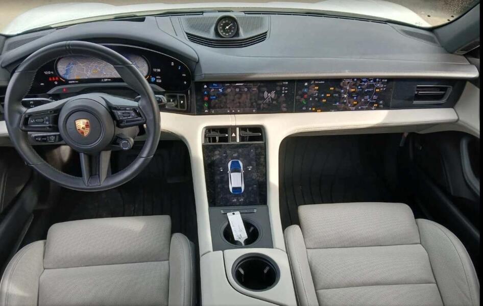 Porsche Taycan vaihtoauto