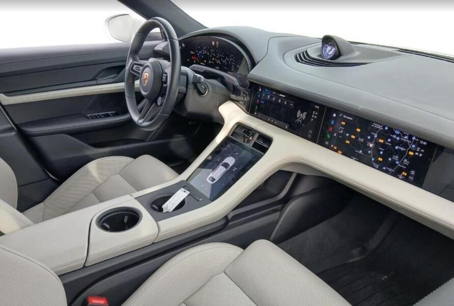 Porsche Taycan vaihtoauto