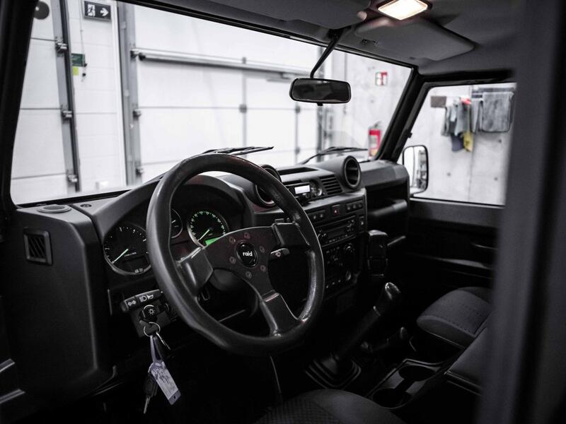 Land Rover Defender vaihtoauto