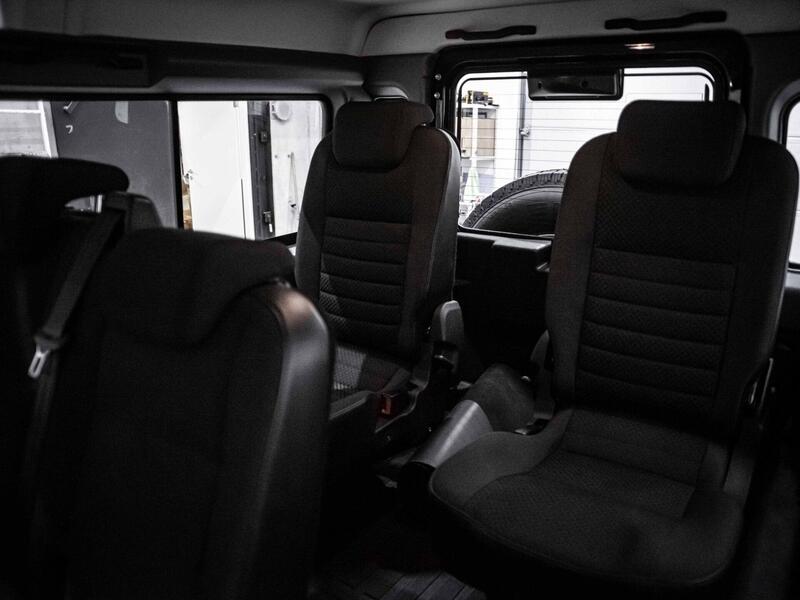 Land Rover Defender vaihtoauto