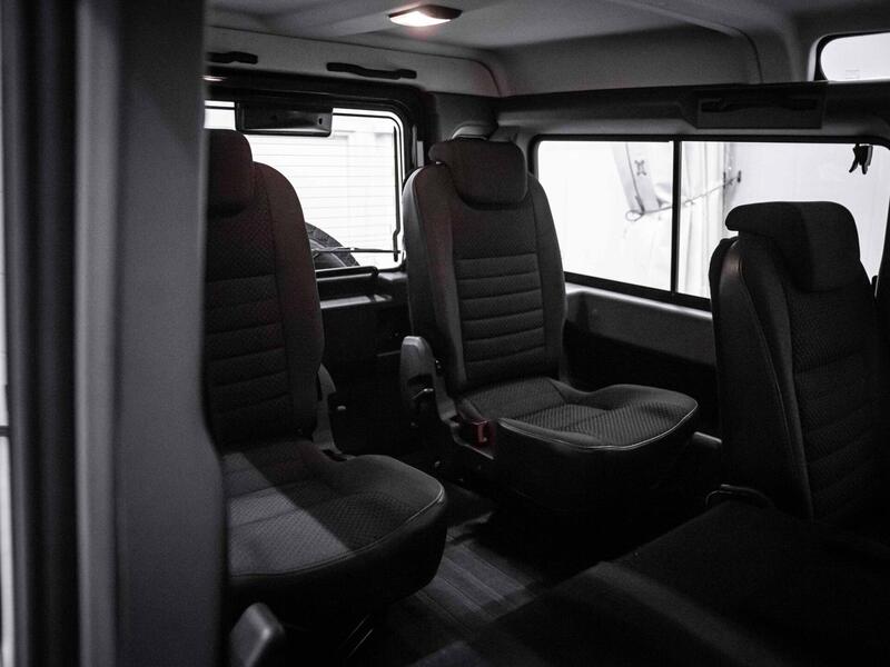 Land Rover Defender vaihtoauto