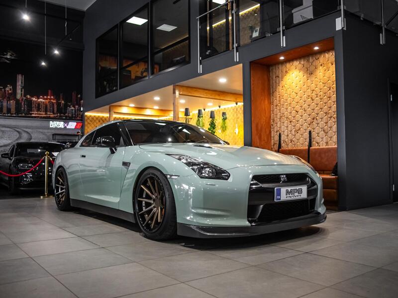 Nissan GT-R vaihtoauto