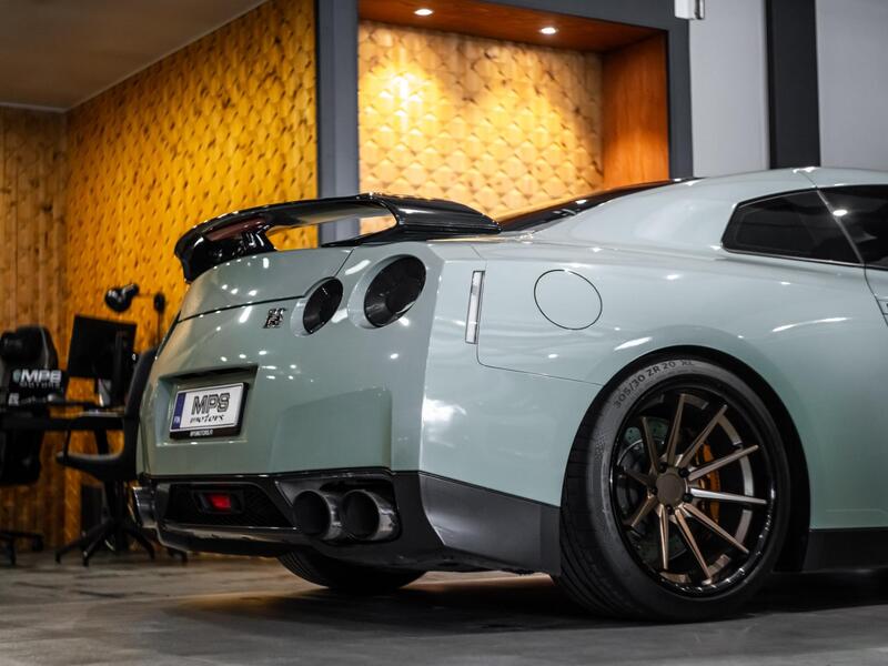 Nissan GT-R vaihtoauto