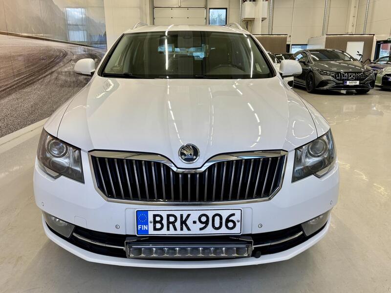 Skoda Superb vaihtoauto