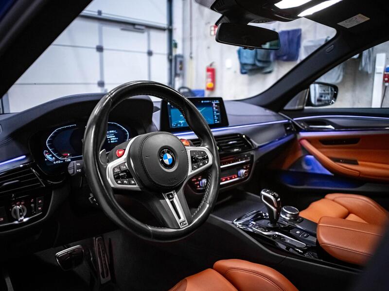BMW M5 vaihtoauto
