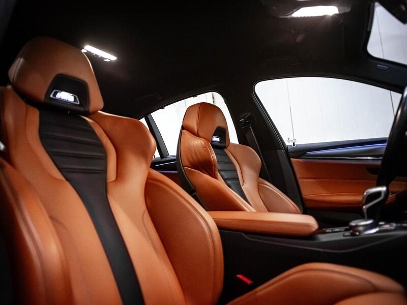 BMW M5 vaihtoauto