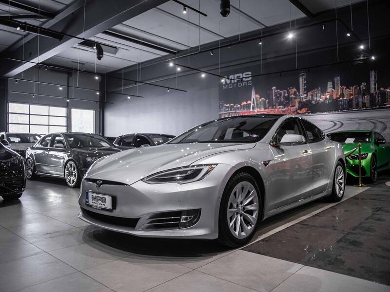 Tesla Model S vaihtoauto