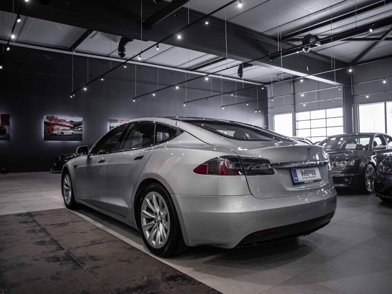Tesla Model S vaihtoauto