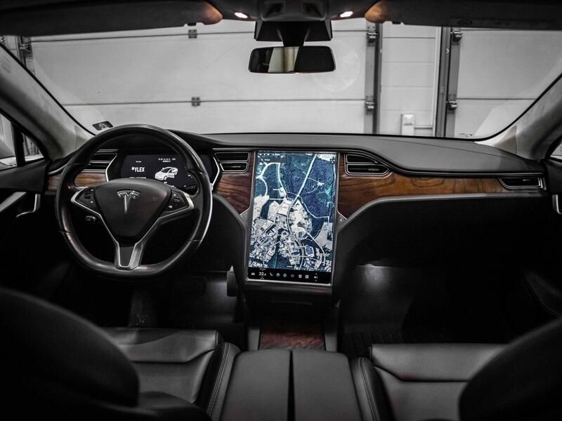Tesla Model S vaihtoauto
