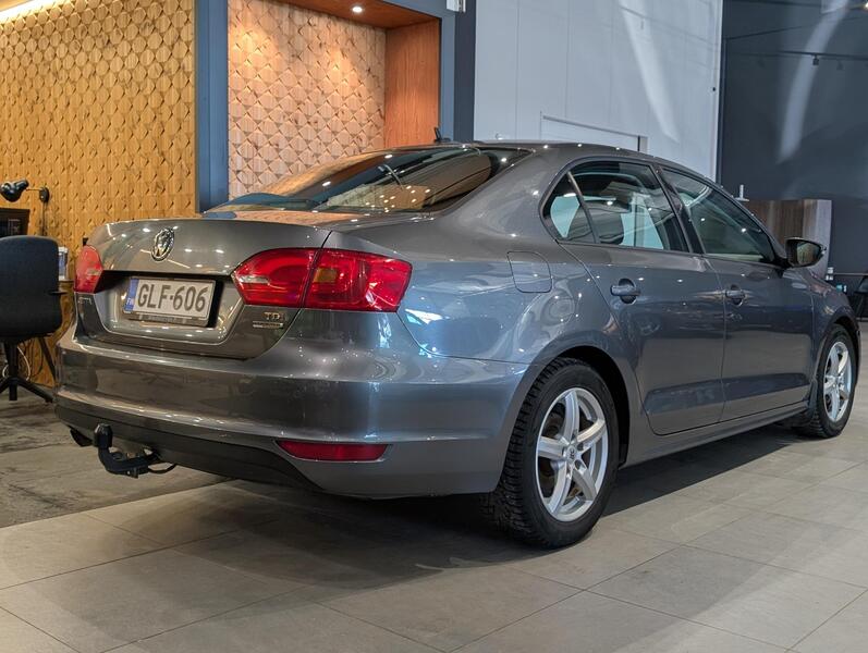 Volkswagen Jetta vaihtoauto