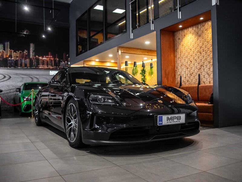 Porsche Taycan vaihtoauto