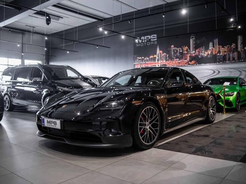 Porsche Taycan vaihtoauto