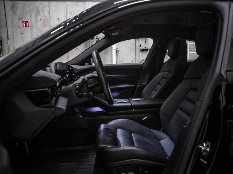 Porsche Taycan vaihtoauto