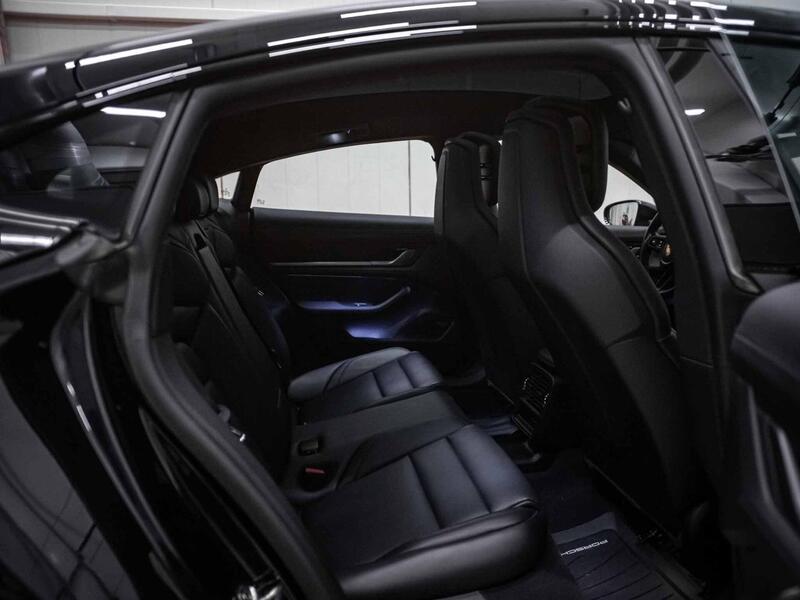 Porsche Taycan vaihtoauto