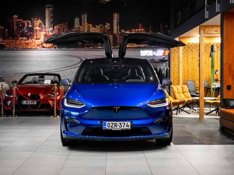 Tesla Model X vaihtoauto