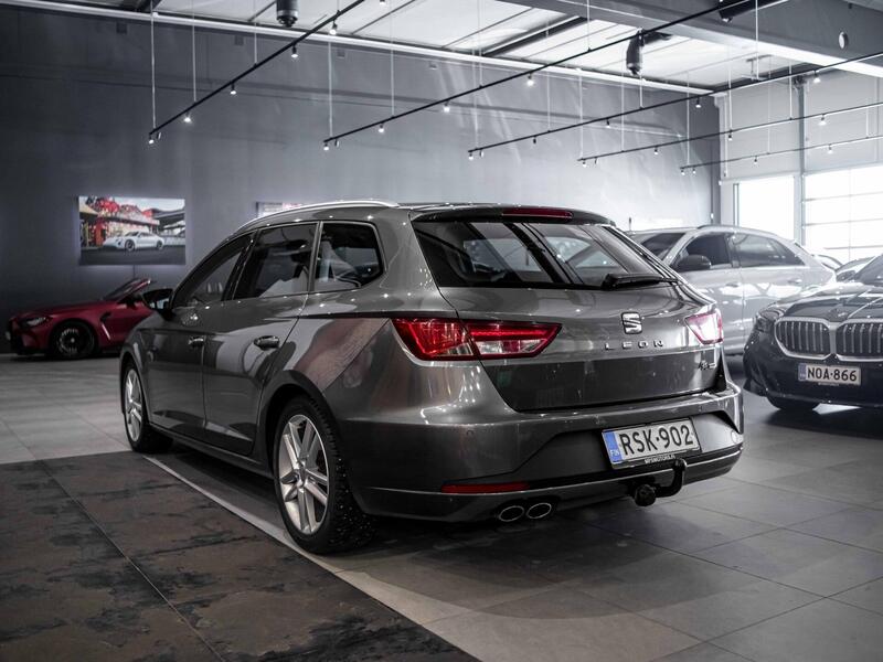 SEAT Leon ST vaihtoauto