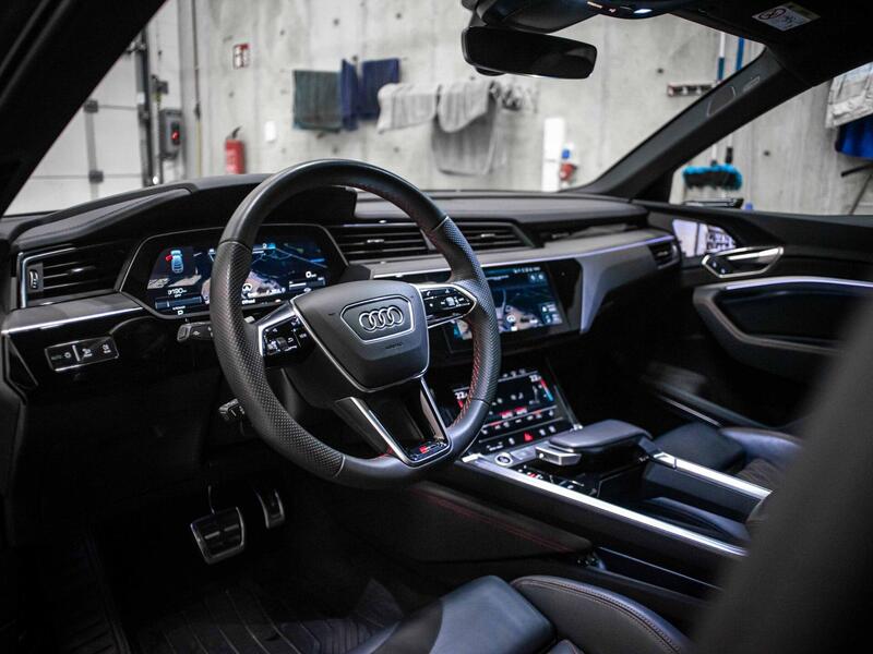 Audi Q8 e-tron vaihtoauto