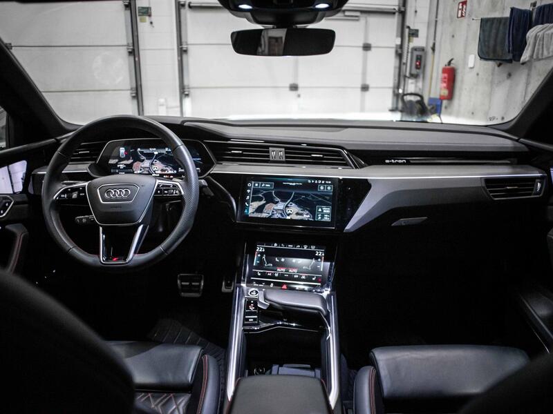 Audi Q8 e-tron vaihtoauto