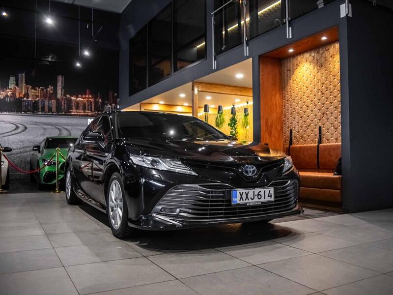 Toyota Camry vaihtoauto