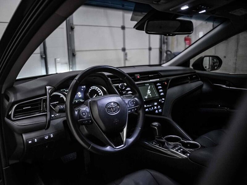 Toyota Camry vaihtoauto